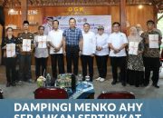 Dampingi Menko AHY Serahkan Sertipikat di Gunung Kidul Waneb Ossy : Ini Wujud Nyata Kolaborasi