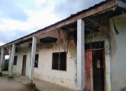 SDN 043949 Lau Buluh Mirip Kandang Lembu, Potret Pendidikan Yang Memalukan.