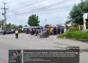Penumpukan Kendaraan Pengisi BBM Di SPBU Akibat Stok Minyak Tidak Mencukupi Dan Menggangu Arus Lalu Lintas 