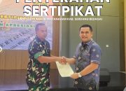 Kantor Pertanahan Kabupaten Serdang Bedagai Serahkan Sertipikat Barang Milik Negara Kepada Perwakilan Pengadaan Tanah Jalan Tol 