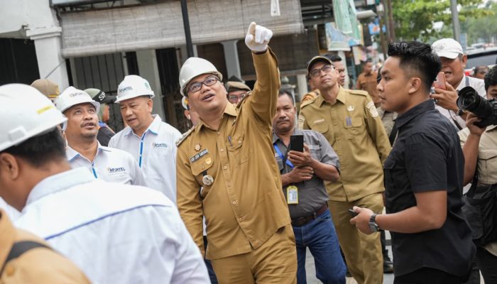 Pemotongan Kabel Jaringan Telekomunikasi Di Lubuk Pakam Simbol Keseriusan Penataan Kabel Udara