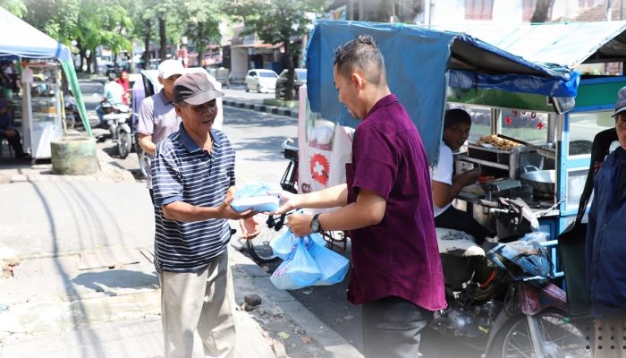 Kantor Wilayah BPN Provinsi Sumatera Utara Gelar Jumat Berkah, Berbagi Ke Masyarakat Sekitar 